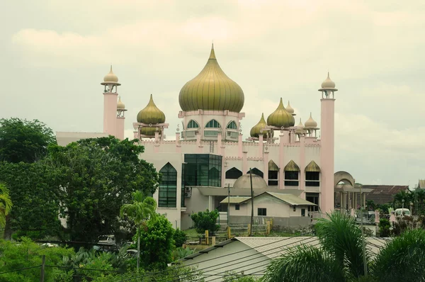 Τζαμί πόλη Κουτσίνγκ a.k.a Masjid Bandaraya Kuching στο Sarawak, Μαλαισία — Φωτογραφία Αρχείου