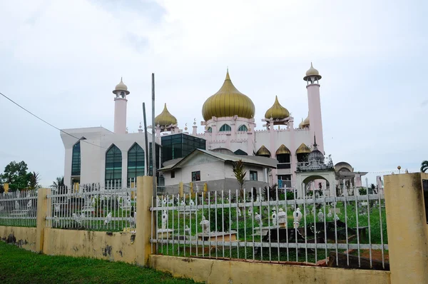 Kuching Town Mosque a.k.a Masjid Bandaraya Kuching in Sarawak, Malaysia — Stock Photo, Image