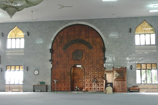 Mihrab della Moschea di Kuching Town alias Masjid Bandaraya Kuching a Sarawak, Malesia — Foto Stock