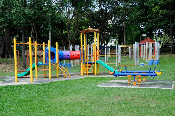 Parque infantil al aire libre en Selangor, Malasia —  Fotos de Stock