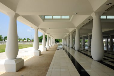 Bir Nur Camii aka Petronas Teknoloji Üniversitesi Camii