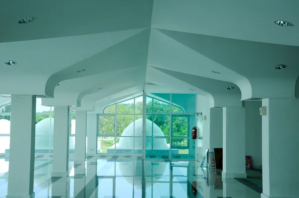 Interior de la mezquita An-Nur, también conocida como Mezquita Universitaria de Tecnología Petronas —  Fotos de Stock