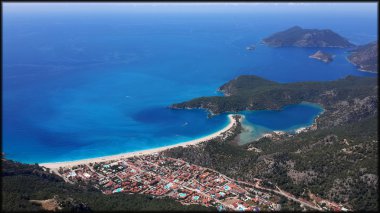 Ölüdeniz Körfezi ve Türkiye'de mavi Ottoman.