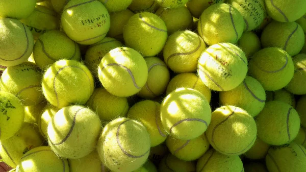 Οι μπάλες του τένις στο φως του ήλιου — Φωτογραφία Αρχείου