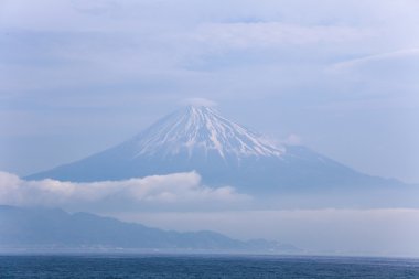 Deniz sis Fuji Dağı