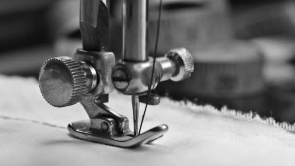Швейная машина — стоковое видео