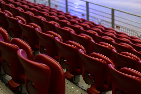 Lege rode Concert stoelen — Stockfoto