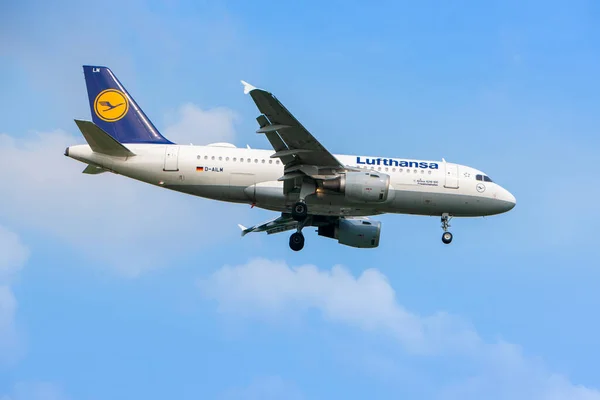 Boryspil Ukraine May 2019 Airplane Airbus A319 Lufthansa Landing Boryspil — Foto de Stock