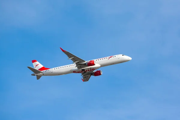 Борисполь Украина Февраля 2020 Года Самолет Embraer 190 200Lr Austrian Стоковое Изображение