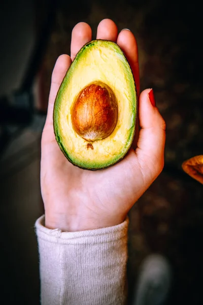 Vegan Food Sliced Avocado Female Hands — Stock Photo, Image