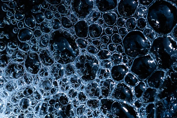 水の泡を閉じる 水道水だ 極端なマクロクローズアップ 水道水だ 高品質の写真 — ストック写真
