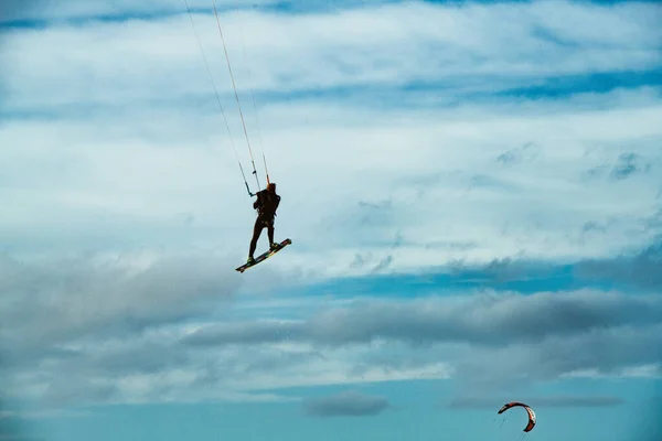 Vlieger Surfen Storm Winter Met Extreme Hoge Sprongen Scheveningen Nederland — Stockfoto