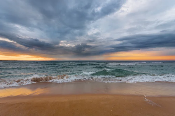 Dramatic and picturesque morning scene. — Stock Photo, Image