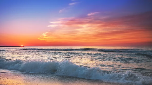 Karayip sahilinde gün batımı. — Stok fotoğraf