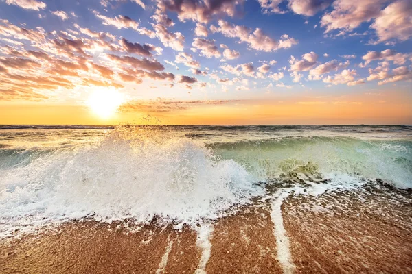 Gold Coast Australië strand zonsopgang boven de Oceaan — Stockfoto