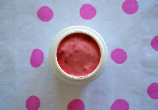 Container Moisturizing Nourishing Cream White Pink Dots Background — Stock Photo, Image