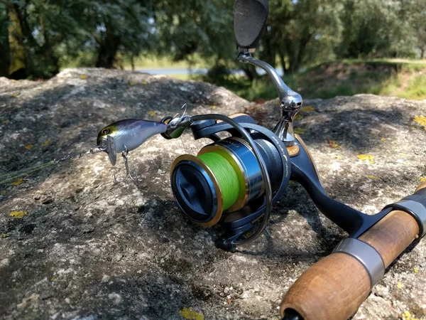 Balık tutma iplik ve çizgi ile lures