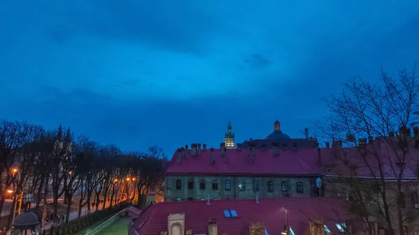 Noel Tatillerinde Lviv Eski Şehir Mimarisi Eski Şehir Mimarisi Noel — Stok fotoğraf