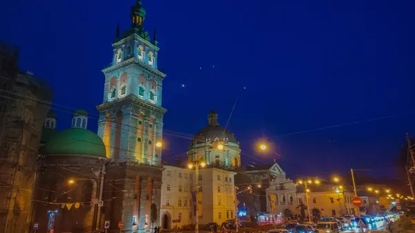 Night Lviv Óvárosi Építészet Karácsonyi Ünnepek Régi Város Építészet Megvilágította — Stock Fotó