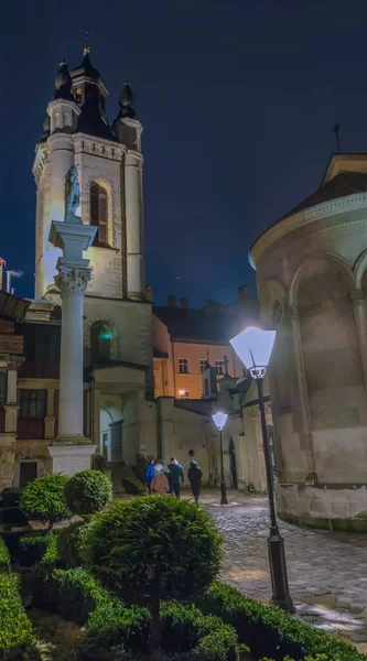 Nacht Lviv Oude Stad Architectuur Kerstvakantie Oude Stadarchitectuur Verlicht Door — Stockfoto