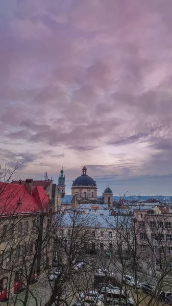 Nacht Lviv Alte Stadtarchitektur Den Weihnachtsferien Altstadtarchitektur Beleuchtet Von Weihnachtlicher — Stockfoto