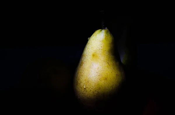 Ainda Vida Com Pêra Outono Chave Baixa Silhueta Perfeita Pêra — Fotografia de Stock