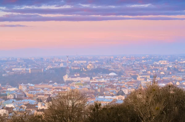 Lviv stad ochtend — Stockfoto