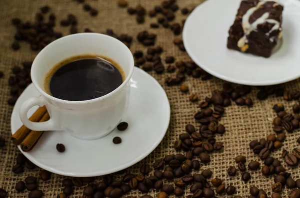 Stillleben mit Kaffeebohnen — Stockfoto