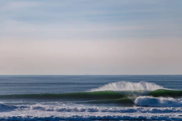 Big Waves Breaks no norte da Califórnia perto de São Francisco — Fotografia de Stock