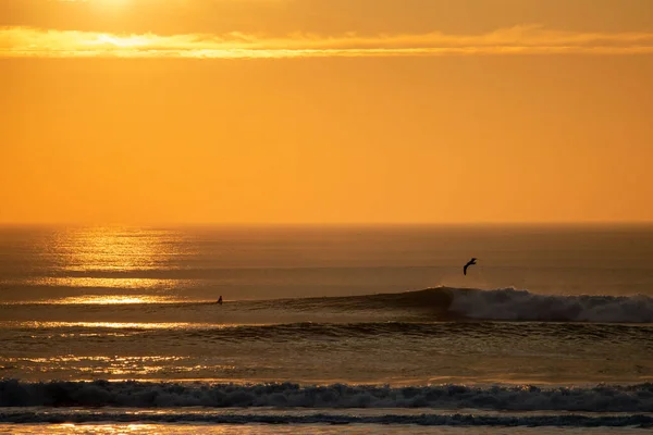 Big Waves Breaks nel nord della California vicino a San Francisco — Foto Stock