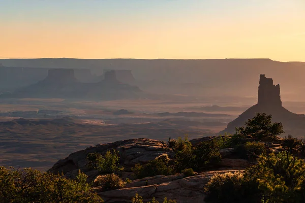 Güzel bir manzara. Canyonlands Ulusal Parkı