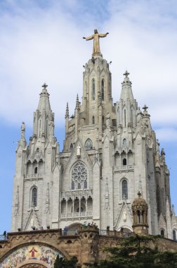 Mount Tibidabo İsa heykeli