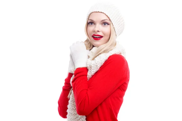 Kerstmis, kerstmis, wintervakantie, mensen, geluk concept - helder beeld van glimlachende mooie vrouw in hoed, knalpot en handschoenen wit geïsoleerde achtergrond — Stockfoto