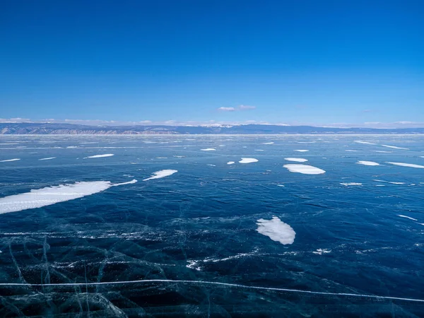 Letecký Panoramatický Výhled Jezero Bajkal Zimní Sezóně Pavučiny Praskají Zamrzlém — Stock fotografie