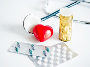 Kalbi steteskop ve tablet paketleri ile