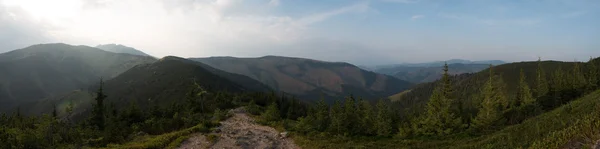 Paisaje en los bajos Tatras — Foto de Stock