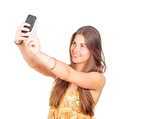 Atractiv femeie tânără ia un selfie — Fotografie, imagine de stoc