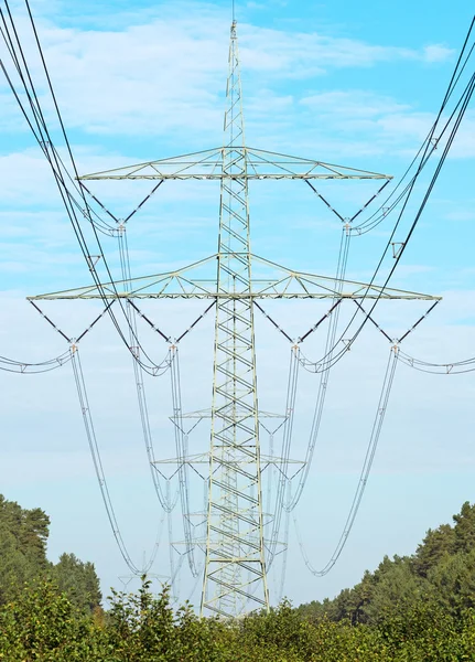 Power line under blue sky — Stock Photo, Image