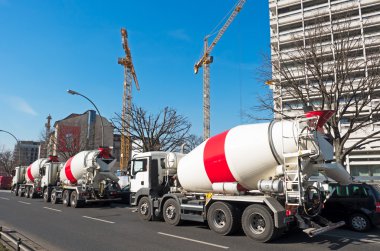 Üç mikser kamyonları