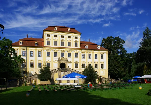 Česká republika, zámek červený Hrádek — Stock fotografie