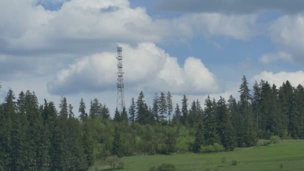 GSM-antenn på berg — Stockvideo