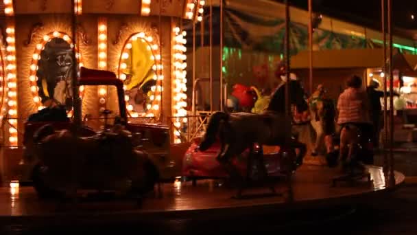 Carrousel per nacht — Stockvideo