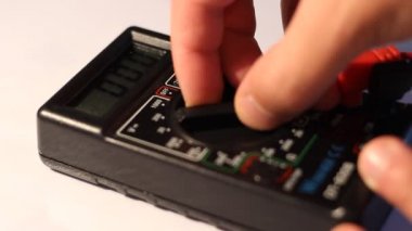 Dijital elektronik multimetre