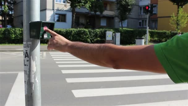 Skrzyżowania ulicy semafora przycisk — Wideo stockowe