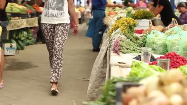 Mercado de frutas y hortalizas — Vídeo de stock