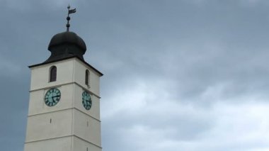 Ortaçağ Kulesi zaman atlamalı