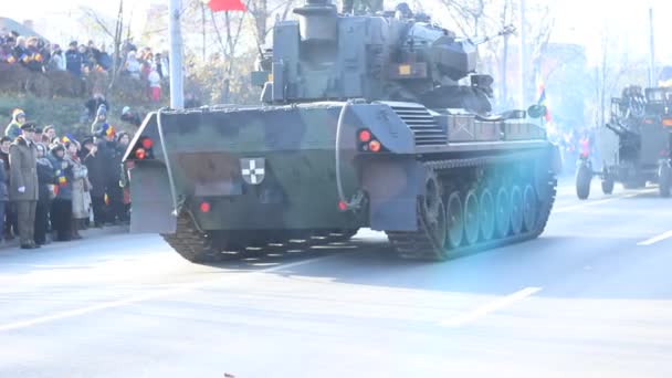 Långsam rörelse Tank — Stockvideo