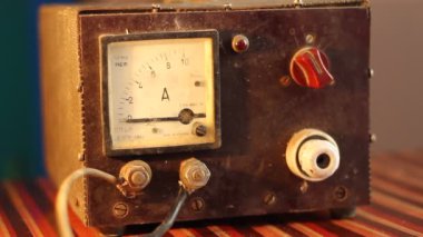 Vintage elektrik şarj cihazı