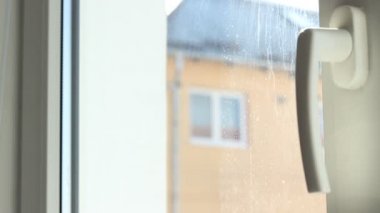 Aşağı pencere Panjur