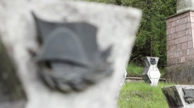 İkinci Dünya Savaşı askeri Teğmen mezar taşı üzerinde